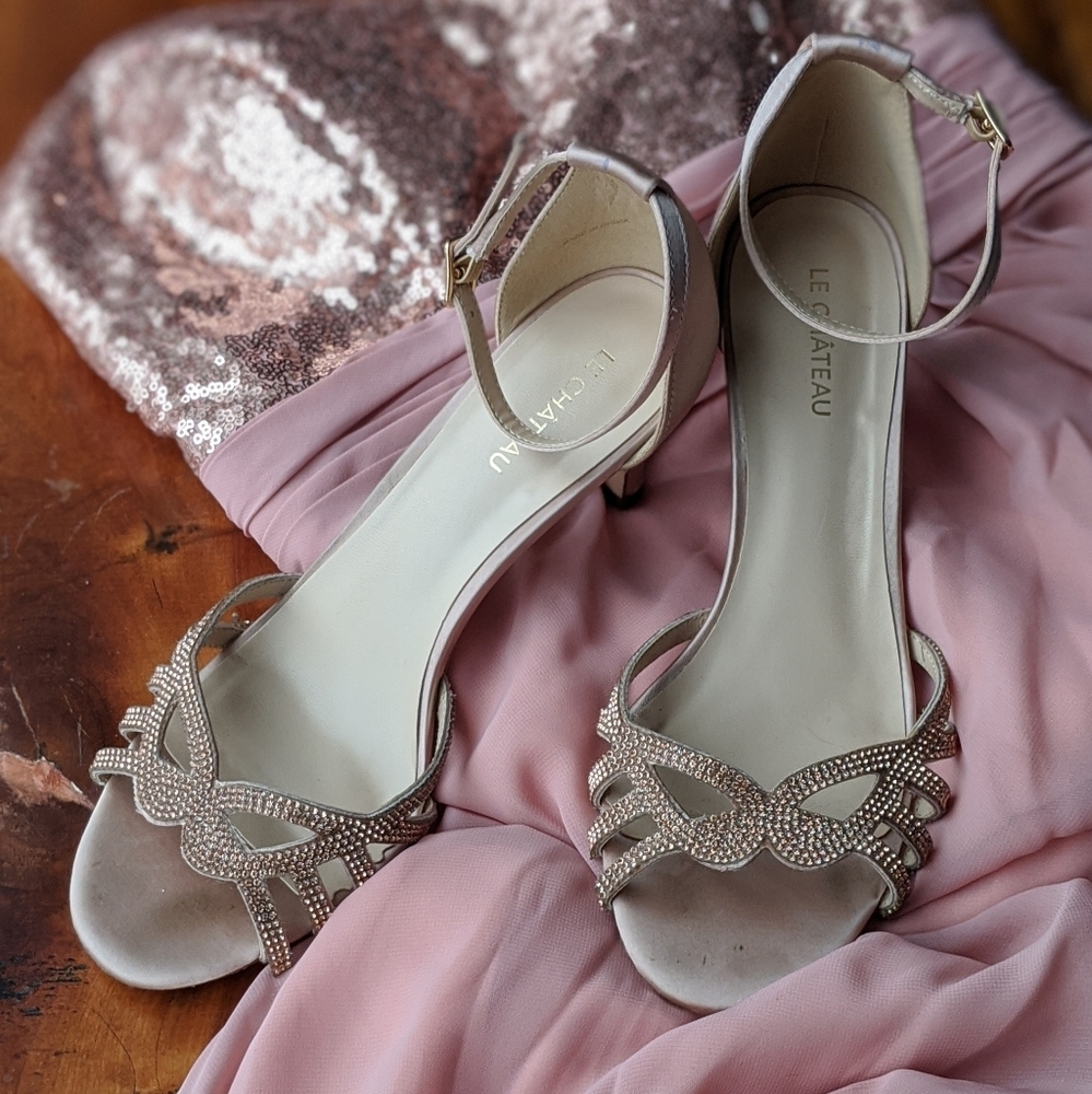 Chic vintage look wedding sandals